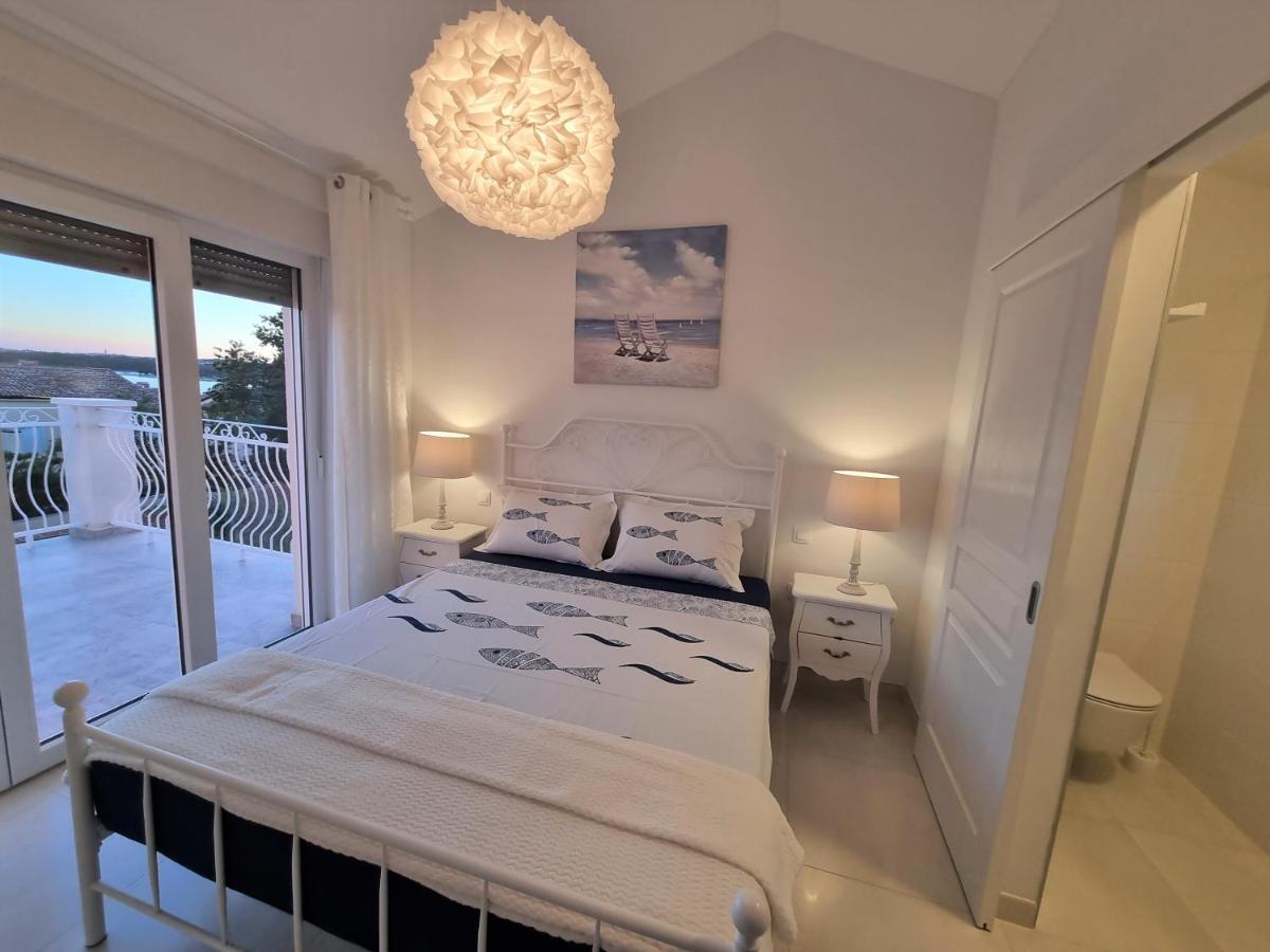 Villa White House Posesi à Medulin Extérieur photo